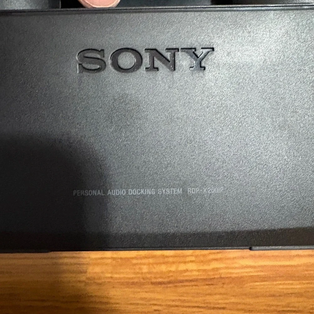 Sony Personal Audio Docking‎ System RDP-X200iP Bluetooth 30-Pin Speaker Black